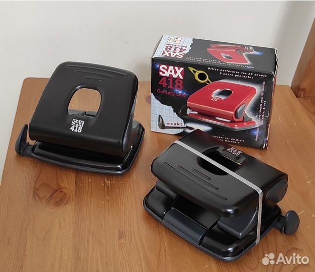 Дырокол SAX для бумаги с линейкой