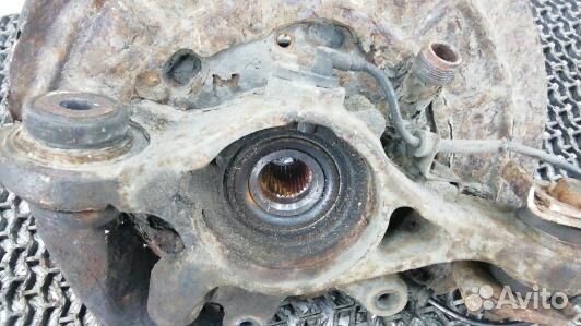 Ступица задняя правая land rover discovery 3 (HBG0