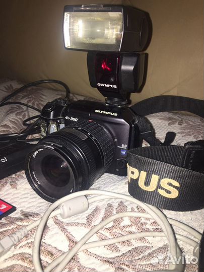 Olympus e 300 kit вспышка fl 36