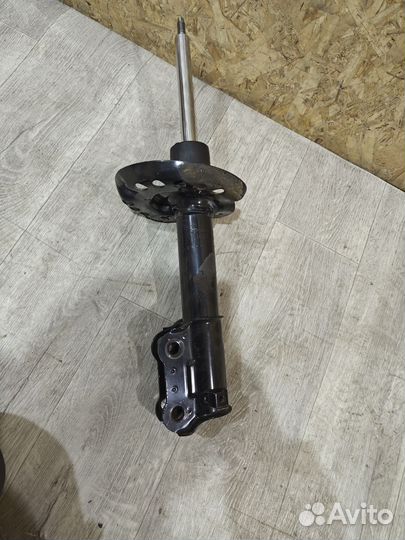 Амортизатор передний правый Kia soul 2