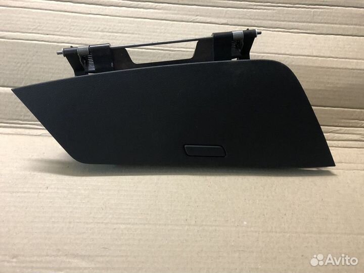 Вещевое отделение VW Touran 5T