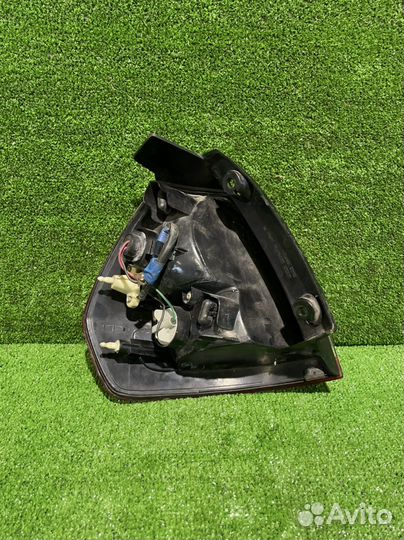 Стоп-сигнал правый nissan AD,wingroad