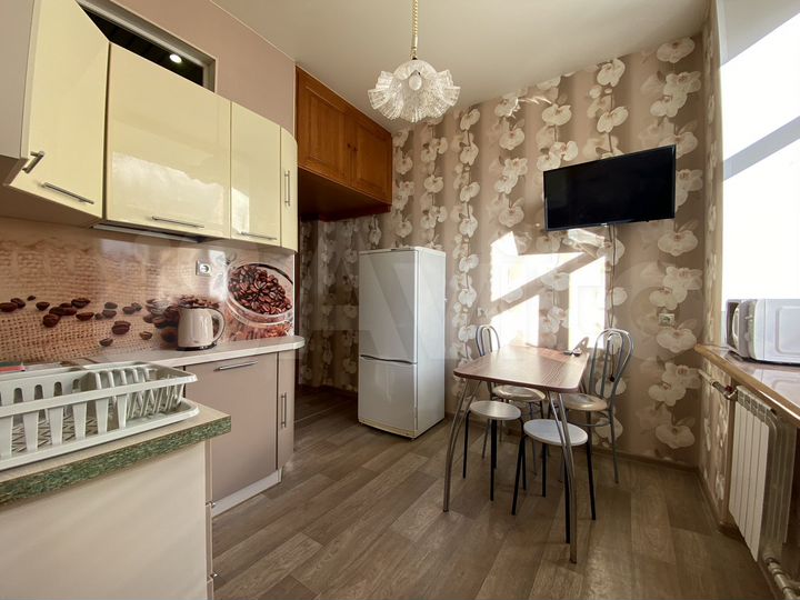 2-к. квартира, 55 м², 3/3 эт.