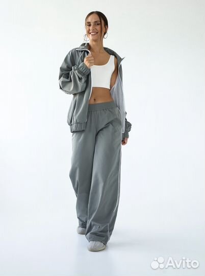 Спортивный костюм женский