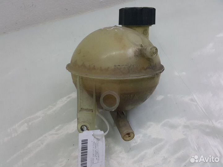 Бачок расширительный Peugeot 308