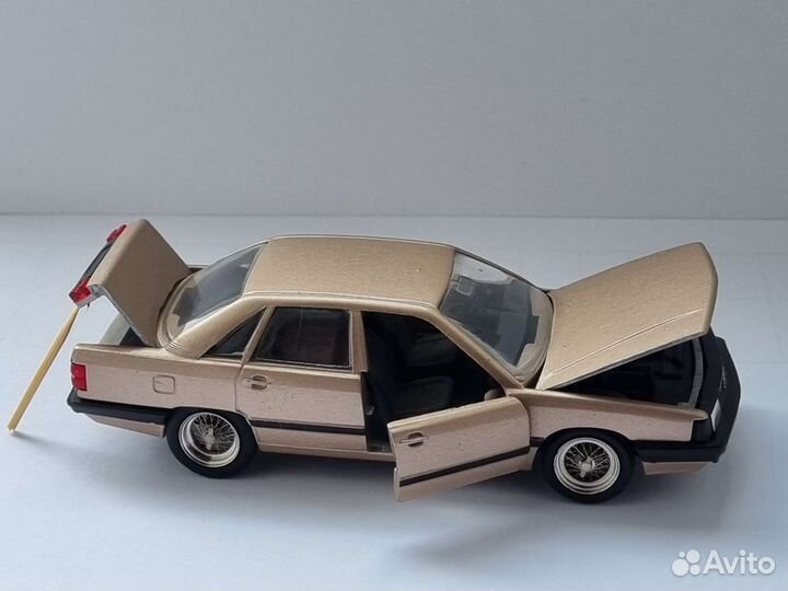 Модель автомобиля Audi 100 - C3 - 1:43