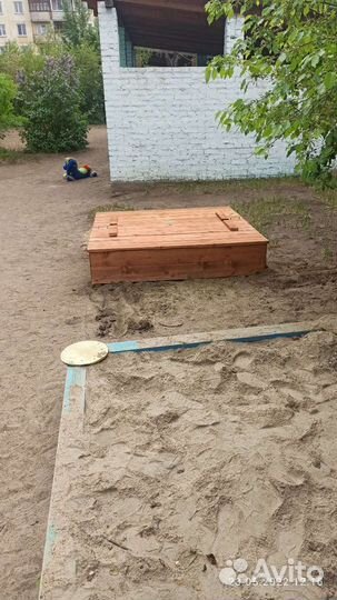 Детская песочница с крышкой