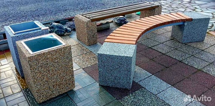 Лавочка уличная