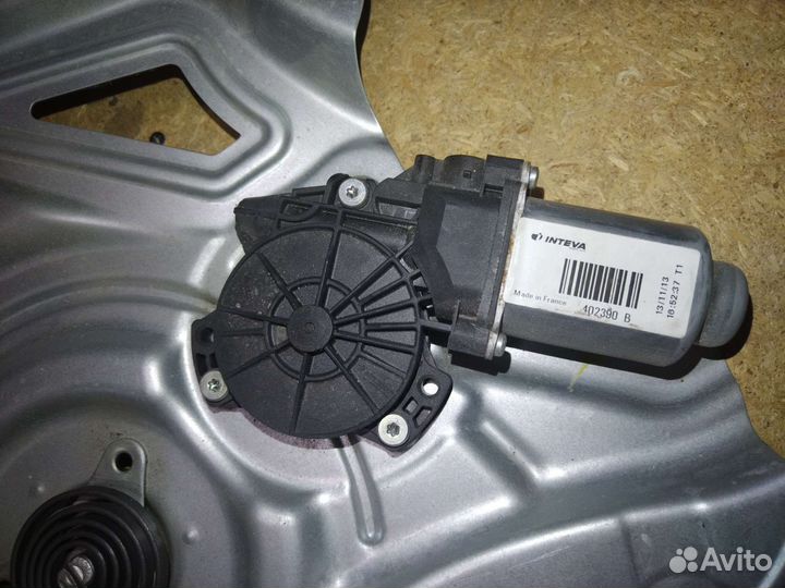 Замок - моторчик двери хендай ах 35