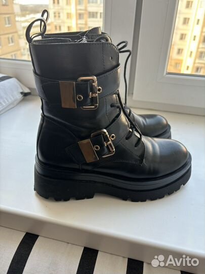 Женские ботинки