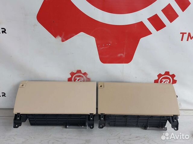 Lexus LX570 Бардачек