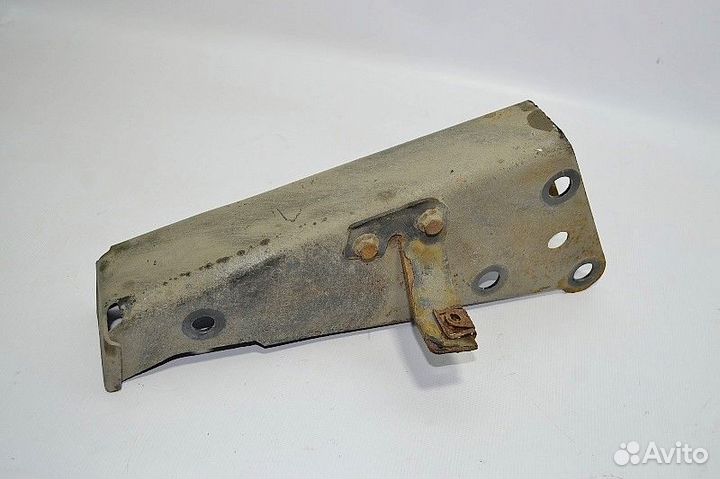Кронштейн замка кабины volvo FH (01.05)