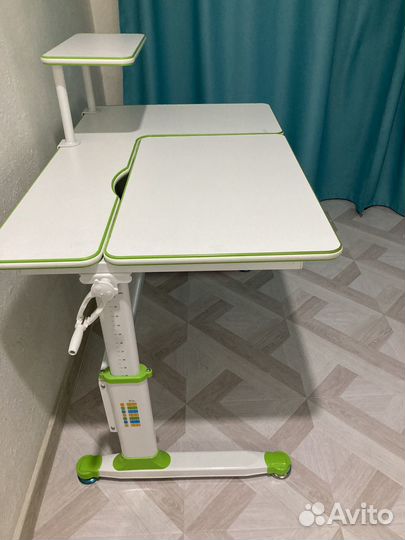 Стол письменный и рабочий