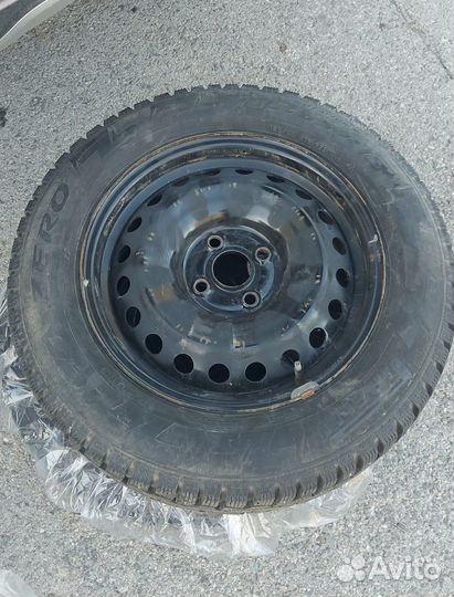 Pirelli Ice Zero 185/65 R15