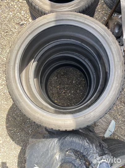 Toyo Winter Tranpath M2 275/40 R22