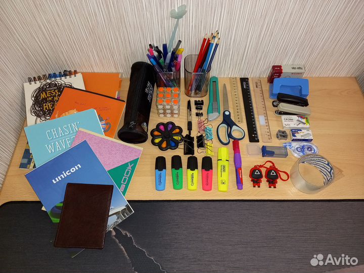 Канцелярия пакетом (Карандаши,ручки,тетради и тд.)