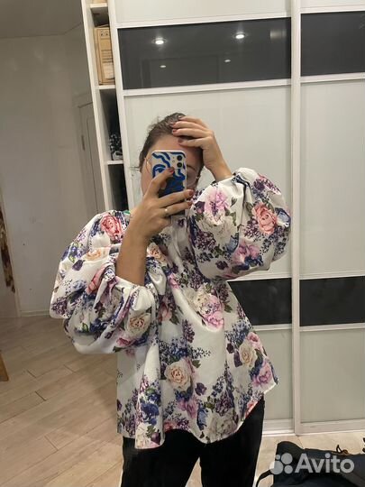 Блуза с обьемными рукавами