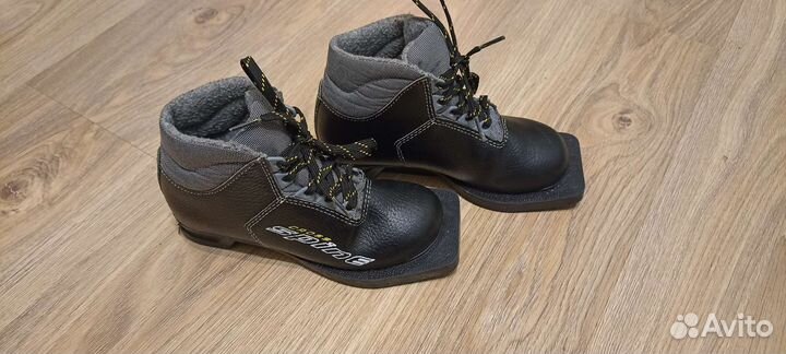 Лыжные ботинки spine cross