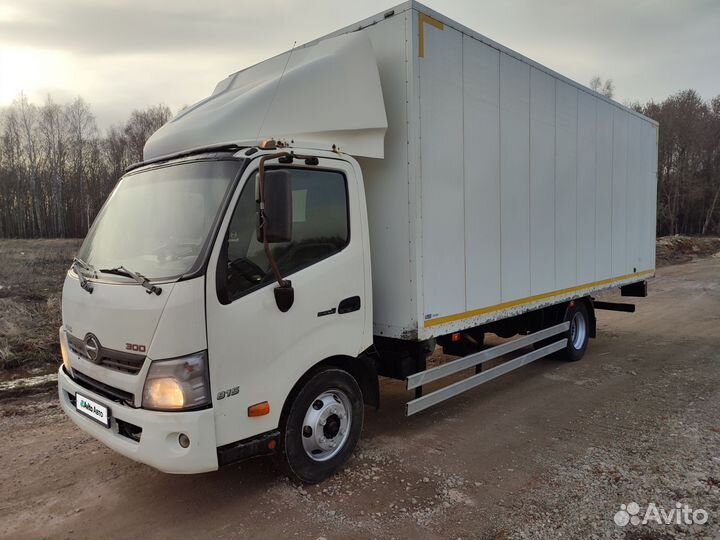 Hino 300 (Dutro), 2013
