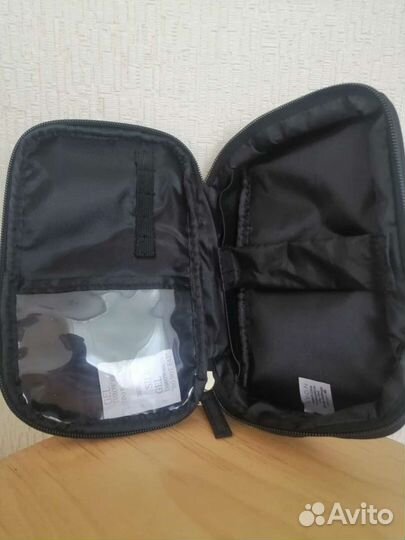 Косметичка новая avon