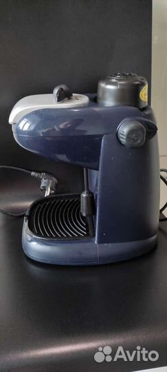 Кофеварка рожковая Delonghi