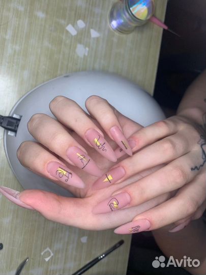 Маникюр наращивание модель