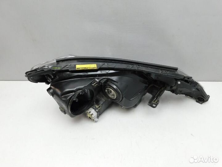 Фара левая Toyota RAV4