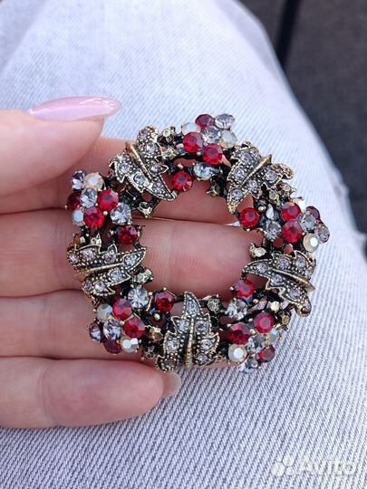 Шикарная брошь в стиле винтаж