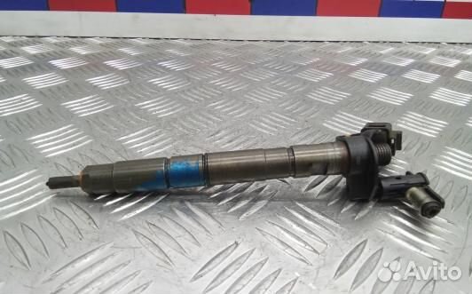 Форсунка дизельная audi A6 C6 (5ST10AL02)