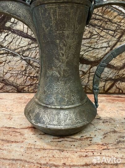 Старинный кумган. Восток