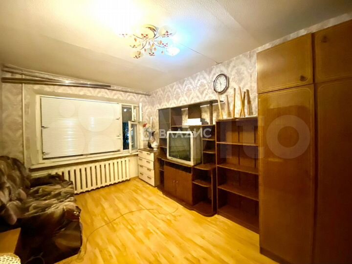 2-к. квартира, 46 м², 1/9 эт.