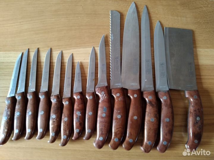 Набор ножей из 14 предметов. Производство Bohmann