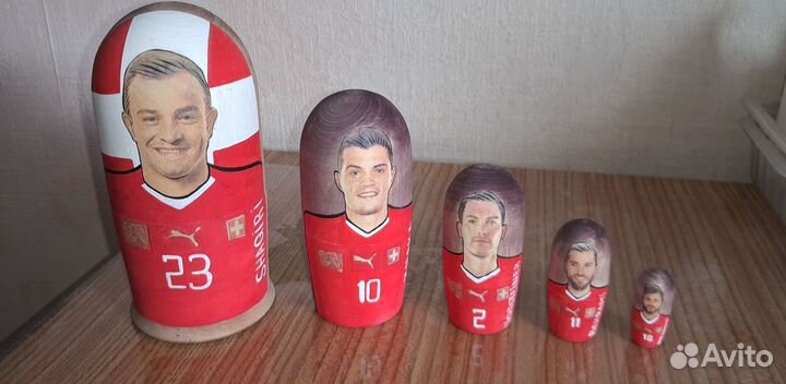 Деревянная пятикукольная матрёшка