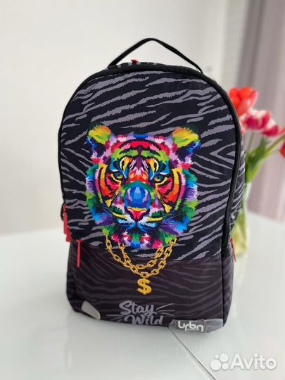Рюкзак школьный абсолютно новый