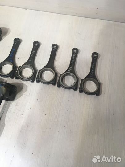 Поршень с шатуном Ауди А6 С6 3.2 AUK