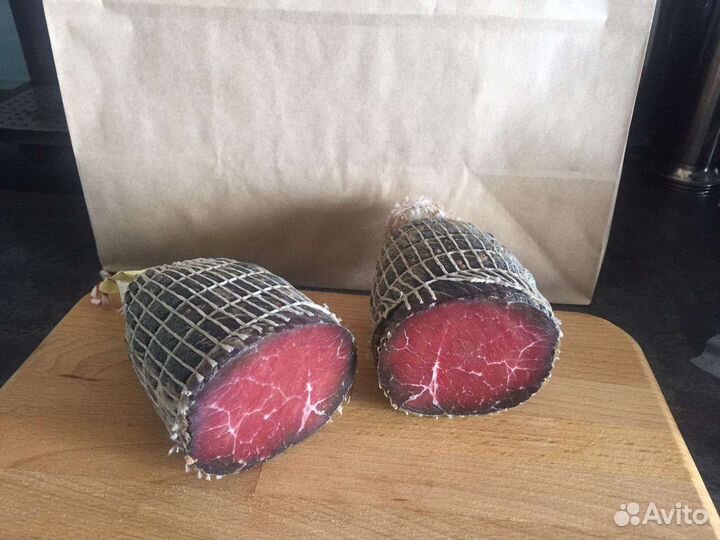 Колбаса и цельнокусковые деликатесы на заказ