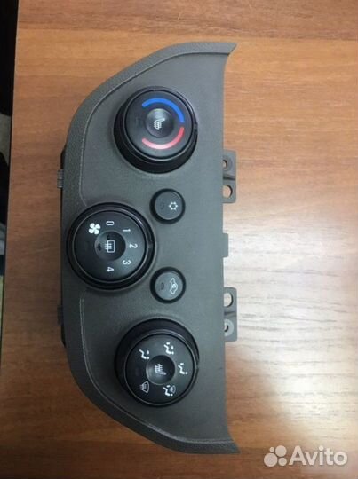 Блок управления отопителем Chevrolet Cobalt