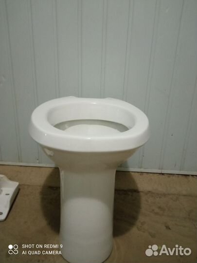 Унитаз с бачком новый