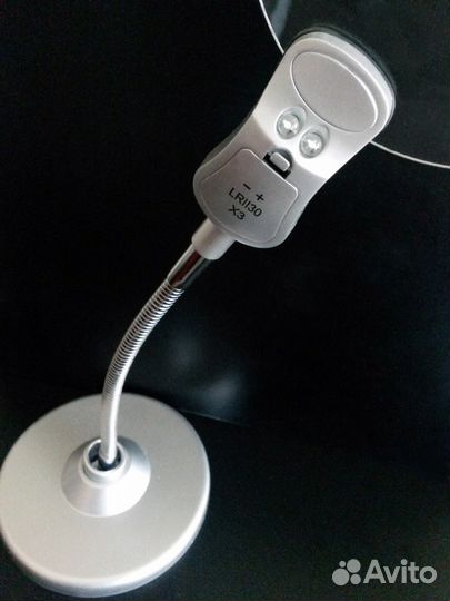 Лупа настольная с подсветкой