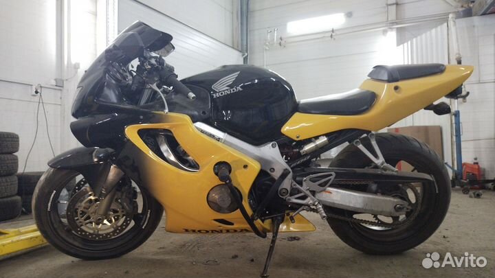 Honda cbr 600f4