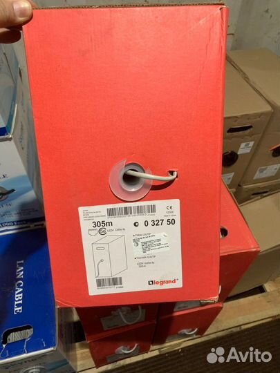 Legrand U/UTP cat 5е lszh 032750 серый