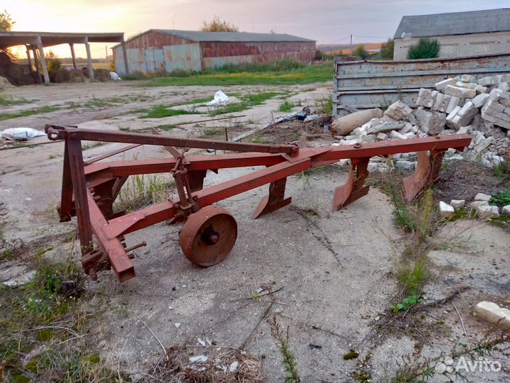 Плуг 5 корпусов