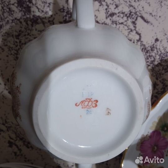 Фарфоровый чайный сервиз