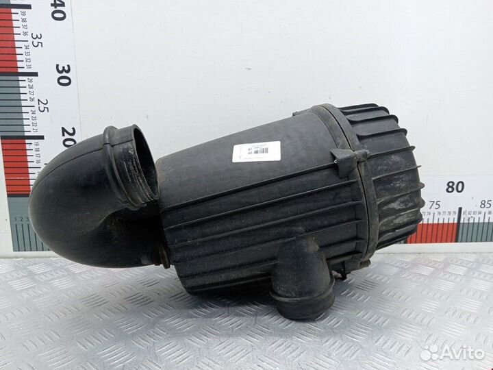 Б/У Корпус воздушного фильтра 1349549080 Peugeo