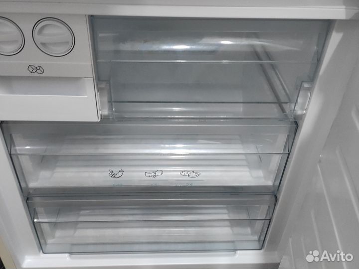 Холодильник sharp