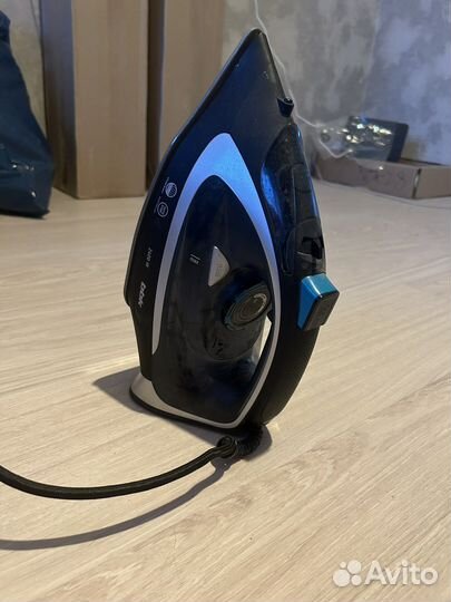 Утюг bbk ise-2405