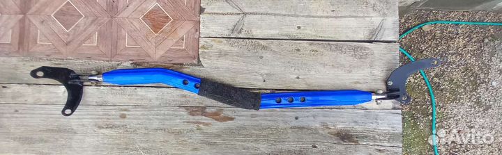 Передняя растяжка стоек для калины