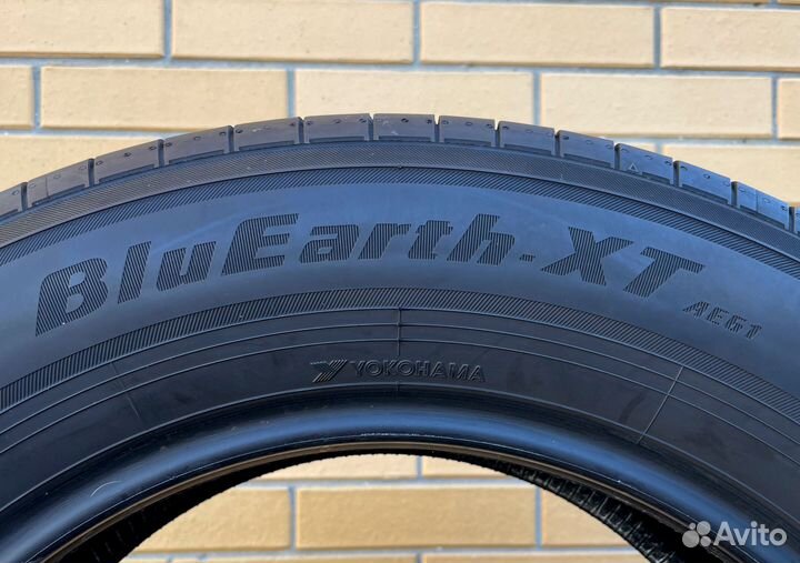 Yokohama BluEarth-XT AE61 225/65 R17 102H