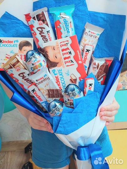Букет из киндер шоколада, букет из чупа-чупсов