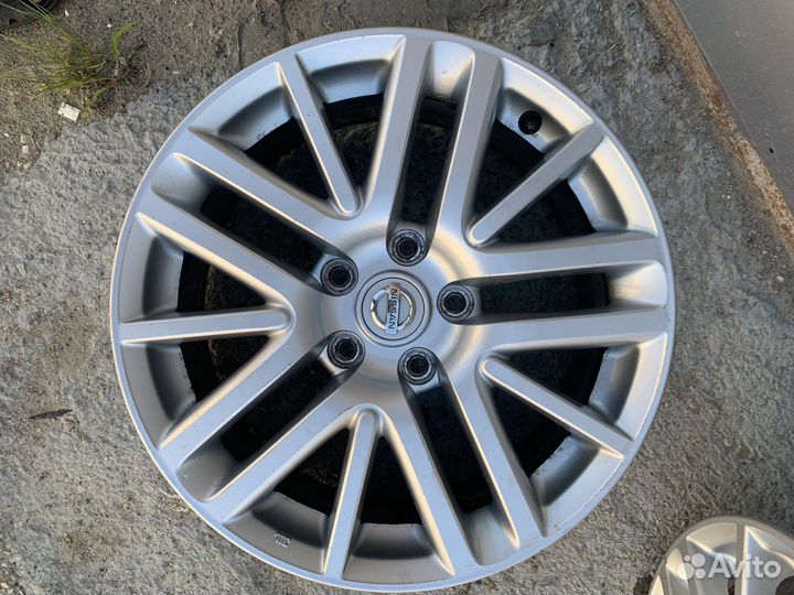 Литье Nissan r17